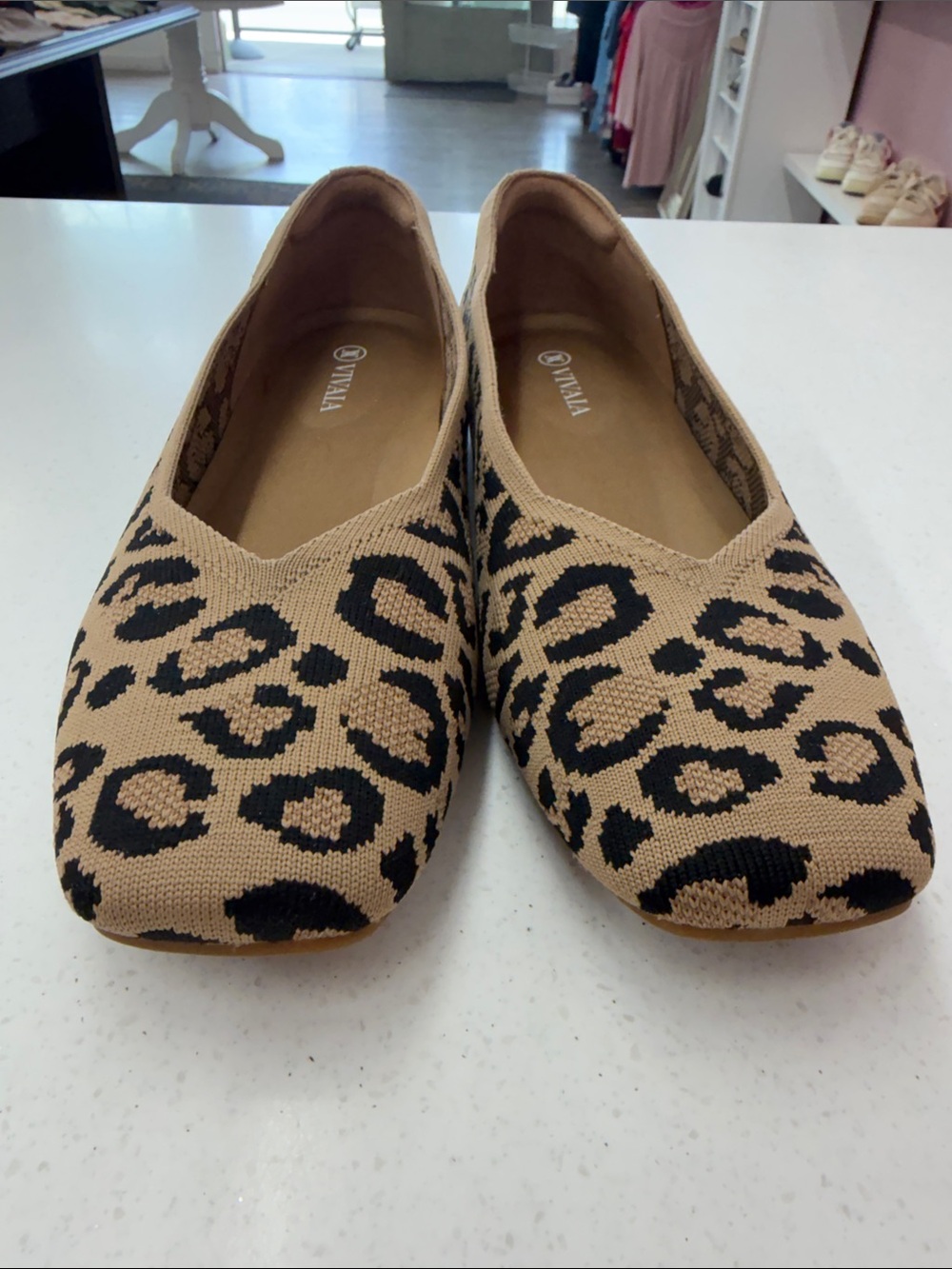 VIVAIA Margot 2.0 Square-Toe V-Cut Washable Flats - Picture 5 of 5
